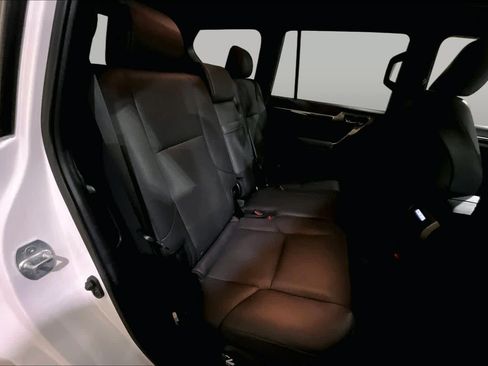 Used 2020 Lexus GX 460 Premium w/ Premium Package AWD/4WD image 19