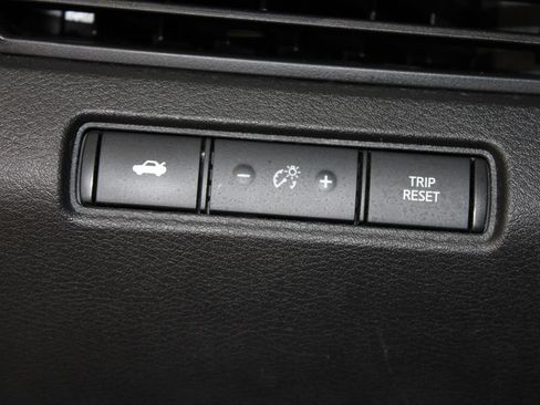 Used 2024 Nissan Altima 2.5 SV FWD image 45