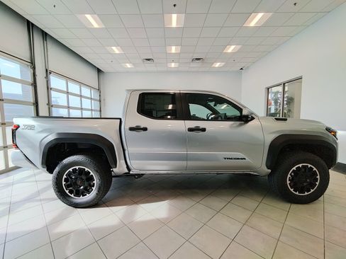 New 2026 Toyota Tacoma TRD Off-Road w/ TRD Off Road Premium Package AWD/4WD image 2