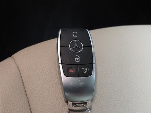 Used 2022 Mercedes-Benz GLB 250 4MATIC image 34