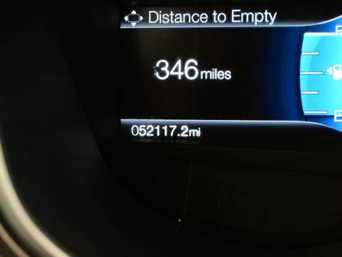 Used 2019 Ford Fusion SE image 25