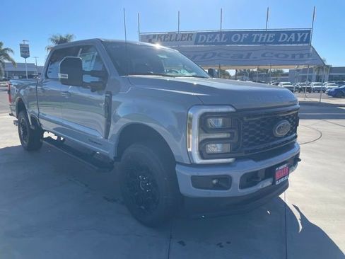 New 2026 Ford F250 Lariat w/ Black Appearance Package image 7