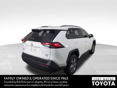 Used 2025 Toyota RAV4 XLE image 7
