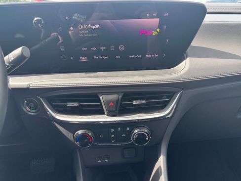 Used 2025 Buick Encore GX Preferred image 18