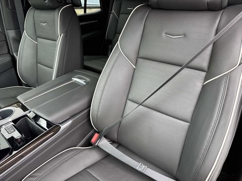 New 2026 Cadillac Escalade Luxury w/ Touring Package image 19