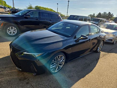 Used 2022 Lexus IS 500 RWD image 3