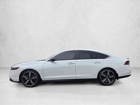 Used 2024 Honda Accord Sport image 9