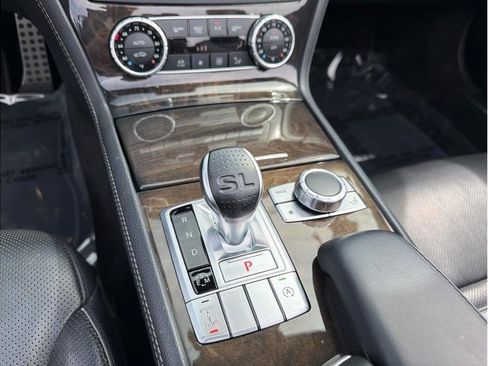 Used 2015 Mercedes-Benz SL 550 image 17