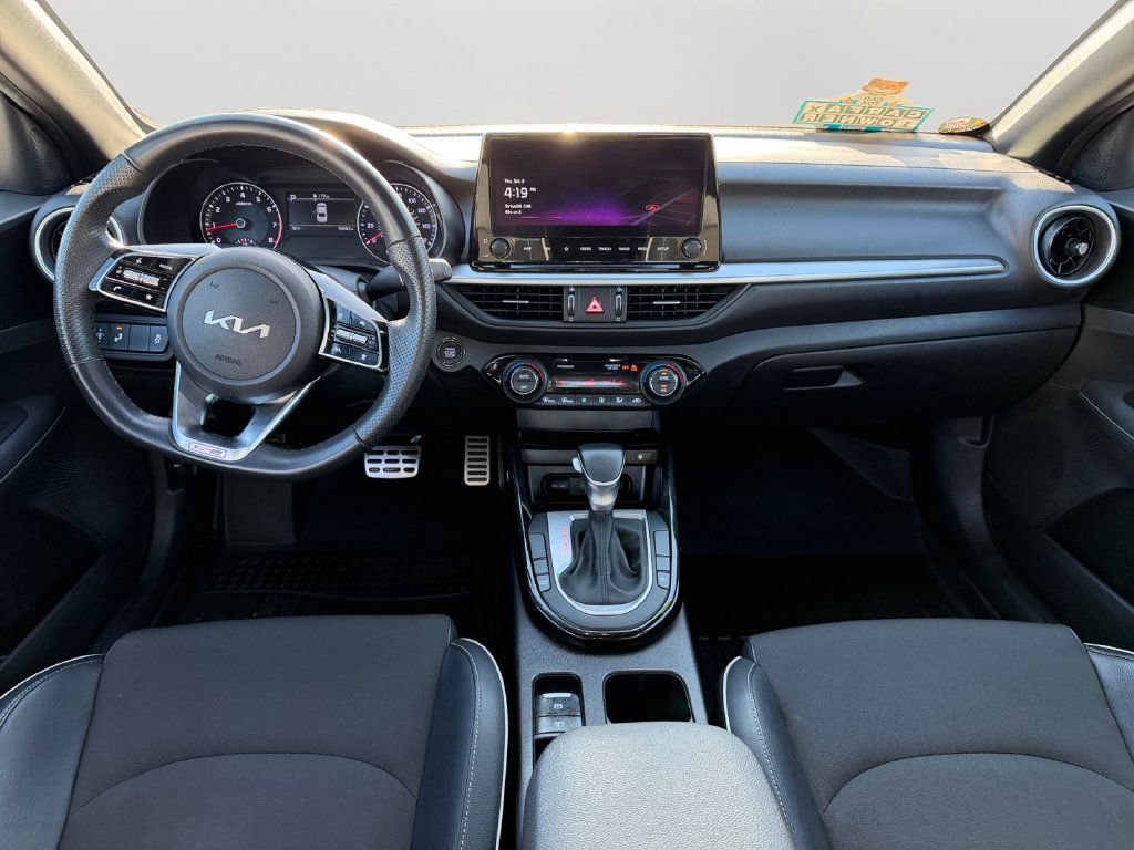 Used 2023 Kia Forte GT-Line w/ GT-Line Premium Package FWD image 16