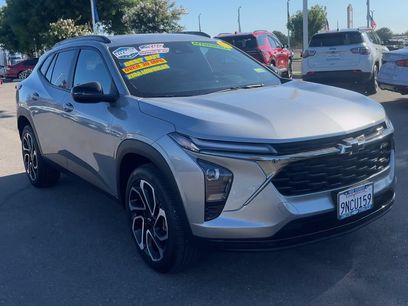 Used 2025 Chevrolet Trax RS w/ Driver Confidence Package