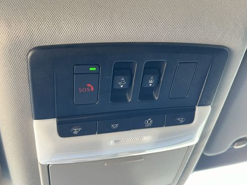 Certified 2025 Nissan Rogue Platinum AWD/4WD image 24