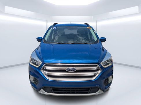 Used 2017 Ford Escape SE w/ Equipment Group 201A FWD image 8