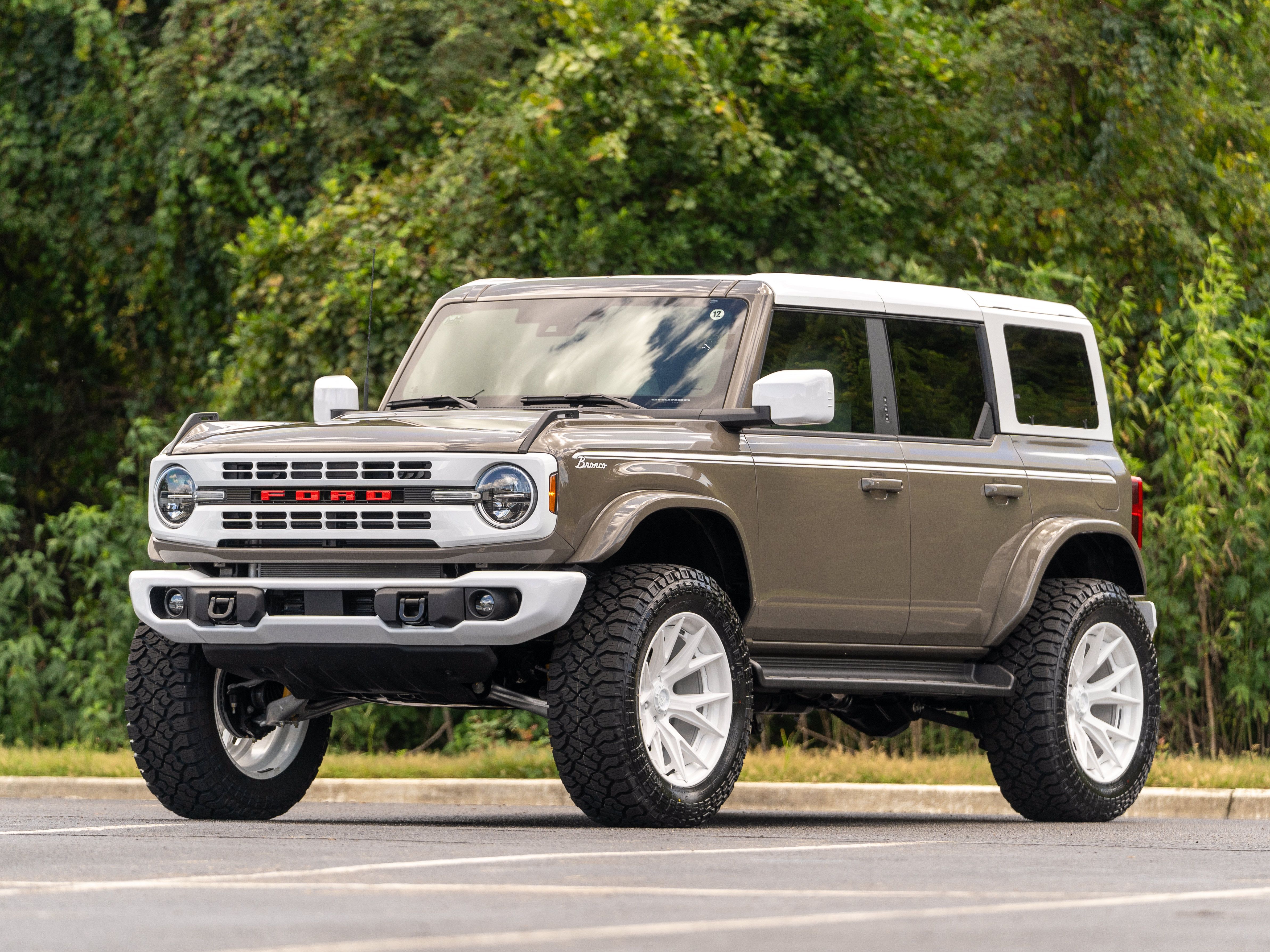 Used 2026 Ford Bronco Heritage Edition AWD/4WD image 39