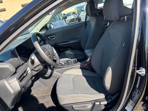 Used 2025 Kia K4 LXS image 25