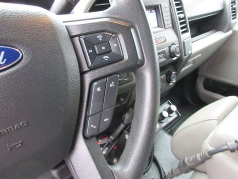 Used 2022 Ford F550 4x4 Regular Cab Super Duty image 17