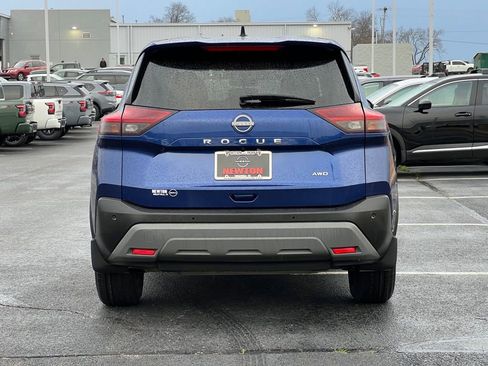 Used 2023 Nissan Rogue S image 48