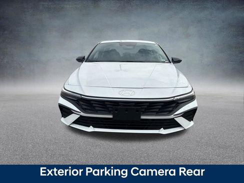 Certified 2025 Hyundai Elantra SEL image 10