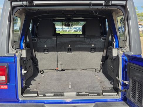 Used 2018 Jeep Wrangler Unlimited Sport image 24