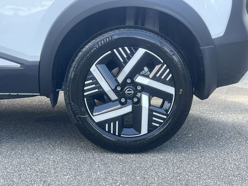 Used 2026 Nissan Kicks SV w/ SV Premium Package FWD image 28