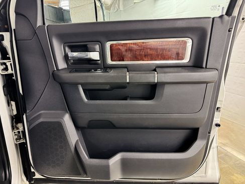 Used 2010 Dodge Ram 2500 Truck Laramie w/ Chrome Accents Group AWD/4WD image 16
