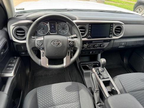 Used 2021 Toyota Tacoma SR5 w/ Trail Edition AWD/4WD image 19
