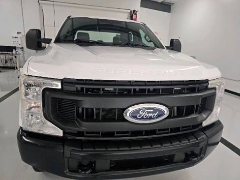 Used 2021 Ford F250 XL w/ Power Equipment Group AWD/4WD image 2