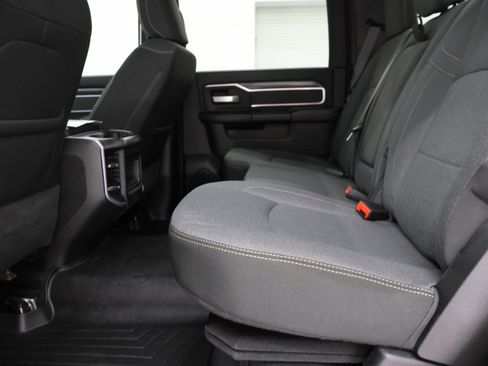 Used 2022 RAM 2500 Big Horn w/ Night Edition AWD/4WD image 9