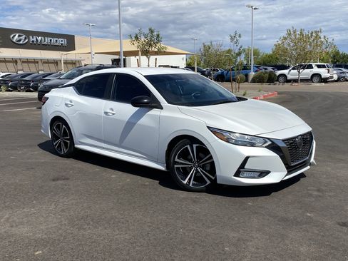 Used 2020 Nissan Sentra SR w/ Electronics Package FWD image 32