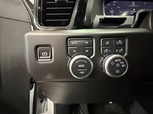 Used 2024 GMC Sierra 1500 AT4 w/ Technology Package AWD/4WD image 26