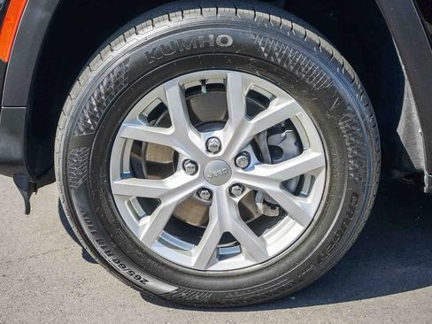 Used 2021 Jeep Grand Cherokee L Limited image 5