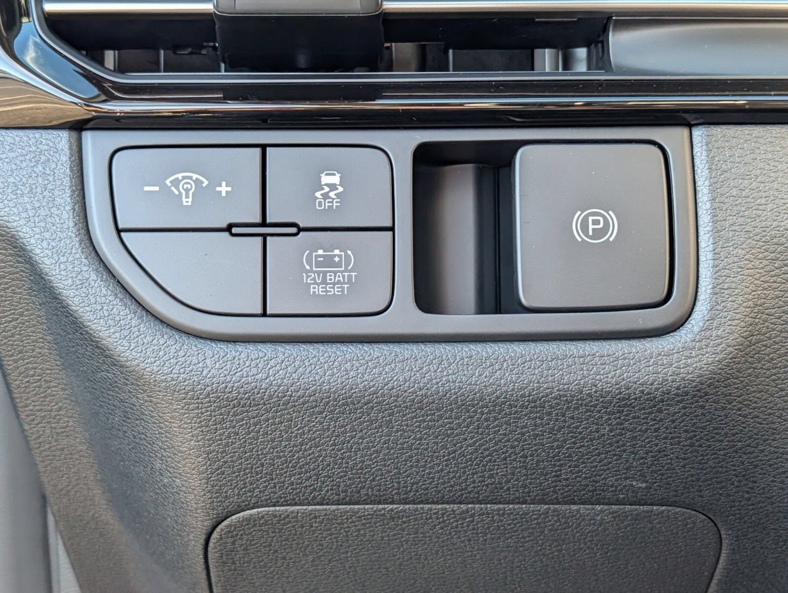 New 2027 Kia Sportage LX FWD image 10