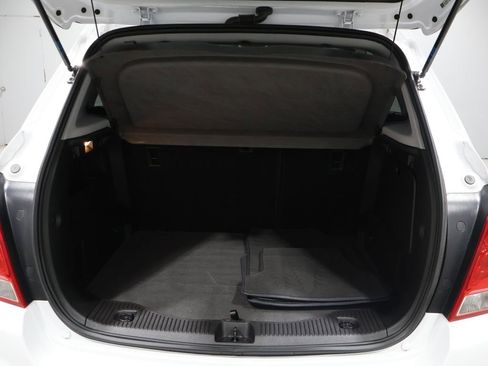 Used 2020 Chevrolet Trax LT w/ LT Convenience Package image 21