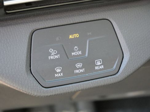 Certified 2023 Volkswagen ID.4 Pro S image 21