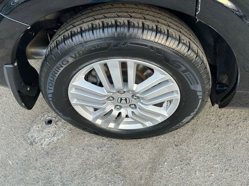 Used 2012 Honda Crosstour EX image 32