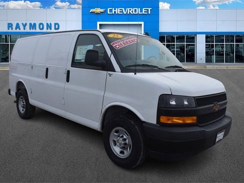 New 2025 Chevrolet Express 2500 Work Van w/ Driver Convenience Package image 10