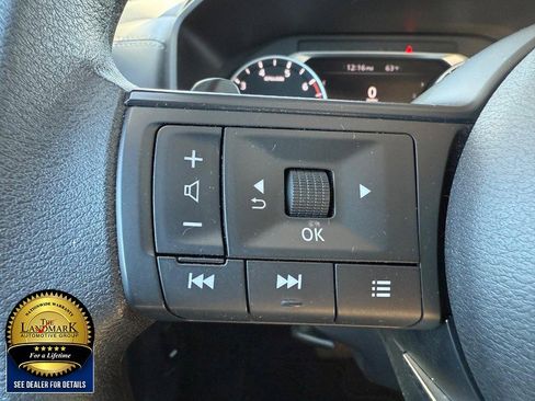 Used 2024 Nissan Rogue S image 10