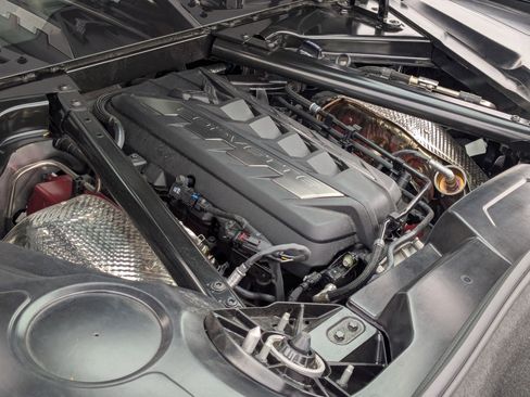 Used 2024 Chevrolet Corvette Stingray Premium Cpe w/ Z51 Performance Package image 21