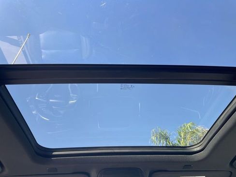 Used 2023 Chevrolet Tahoe Z71 w/ Z71 Off-Road Package image 21