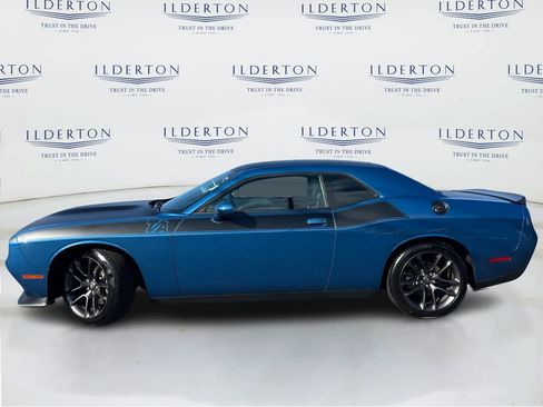 Used 2022 Dodge Challenger R/T w/ T/A Package image 9