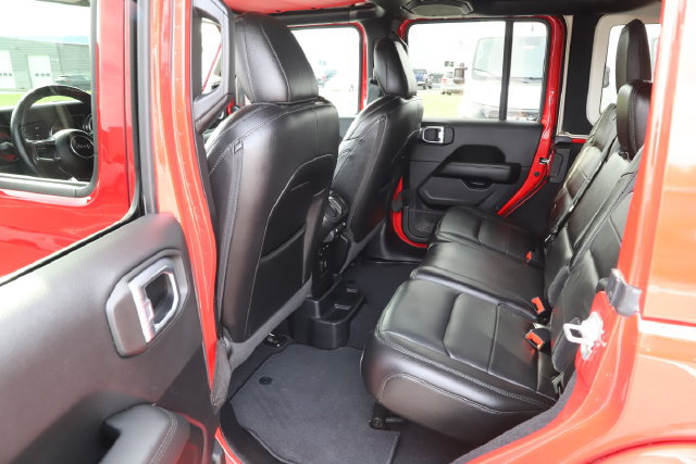 Used 2021 Jeep Wrangler Unlimited Sahara AWD/4WD image 18