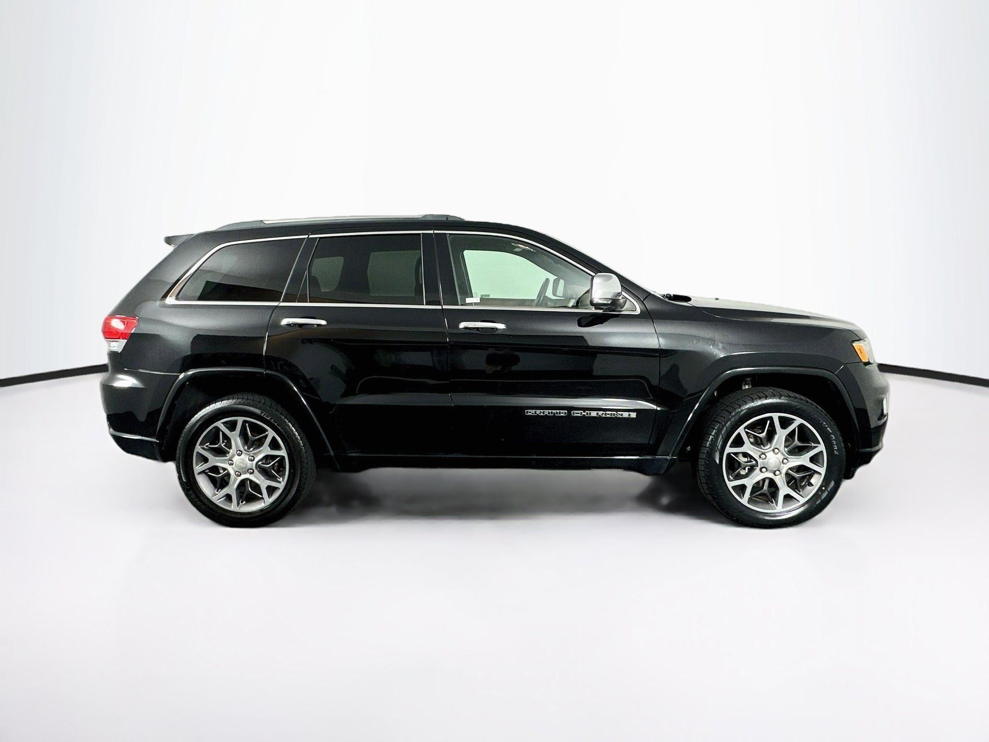 Used 2020 Jeep Grand Cherokee Overland AWD/4WD image 10