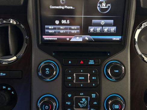 Used 2013 Ford F350 Lariat w/ Snow Plow Prep Pkg AWD/4WD image 15