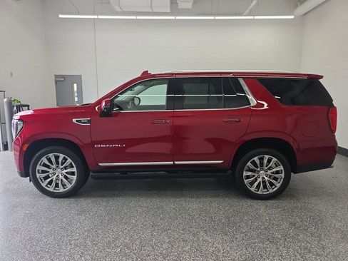 Used 2023 GMC Yukon Denali image 2