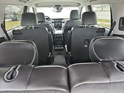 Certified 2023 Jeep Grand Cherokee L Limited image 22