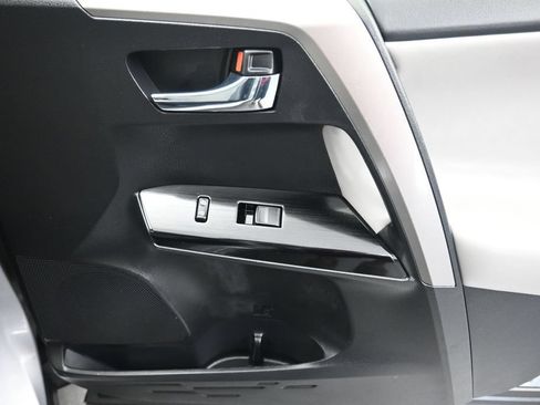 Used 2018 Toyota RAV4 Limited AWD/4WD image 44