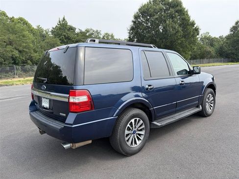 Used 2017 Ford Expedition XLT AWD/4WD image 6