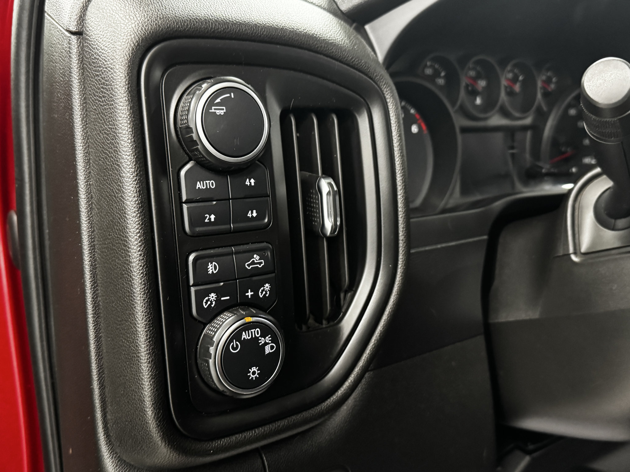 Used 2021 Chevrolet Silverado 1500 Custom Trail Boss AWD/4WD image 13