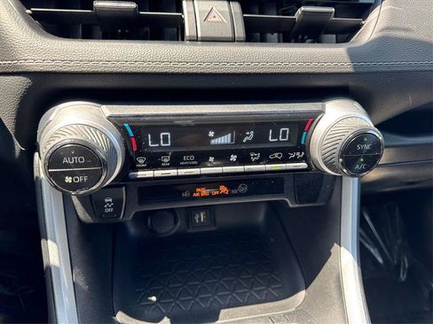 Used 2023 Toyota RAV4 LE AWD/4WD image 24