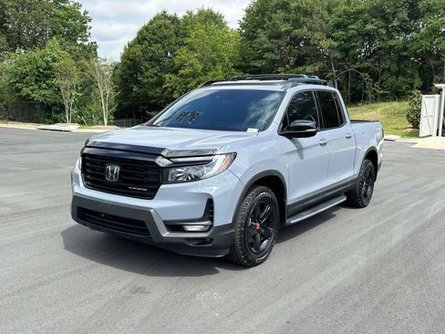 Used 2023 Honda Ridgeline Black Edition image 3