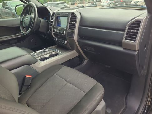 Used 2020 Ford Expedition XLT w/ FX4 Off-Road Package AWD/4WD image 30